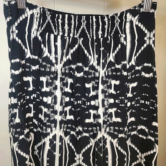 Express XS Maxi Skirt Thigh High Slit Black Tribal - Picture 4 of 10